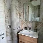 Πανσιόν Cristina's House 3*